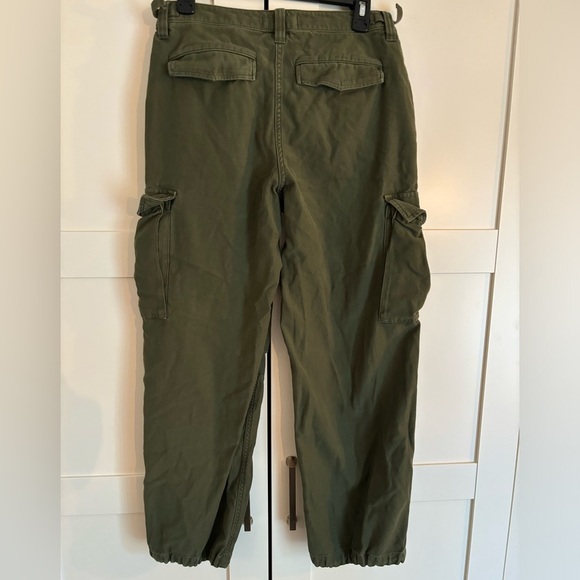 Aritzia TNA Supply Cargo Pant Size 4 in Green - Picture 3 of 6
